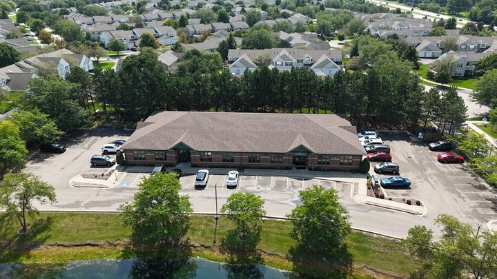 More Photos Of 2948 Artesian Rd, Naperville Office For Sale