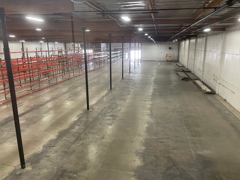 More Photos Of 6925 Atlantic Ave, Long Beach Warehouse For Lease