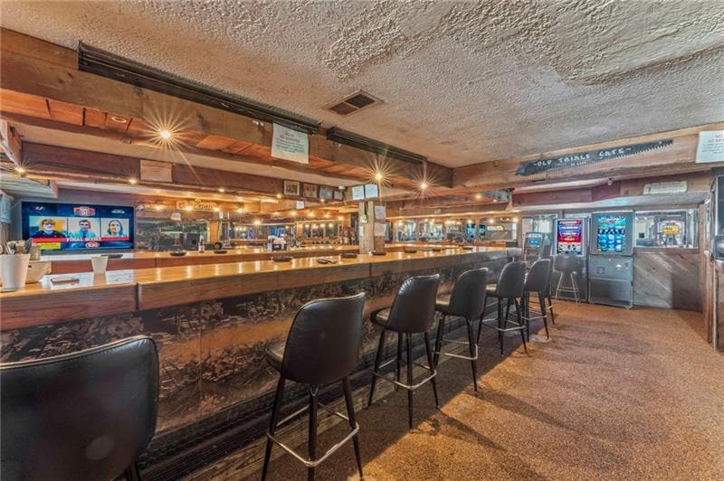 More Photos Of 669 E National Pike, Washington Restaurant For Sale