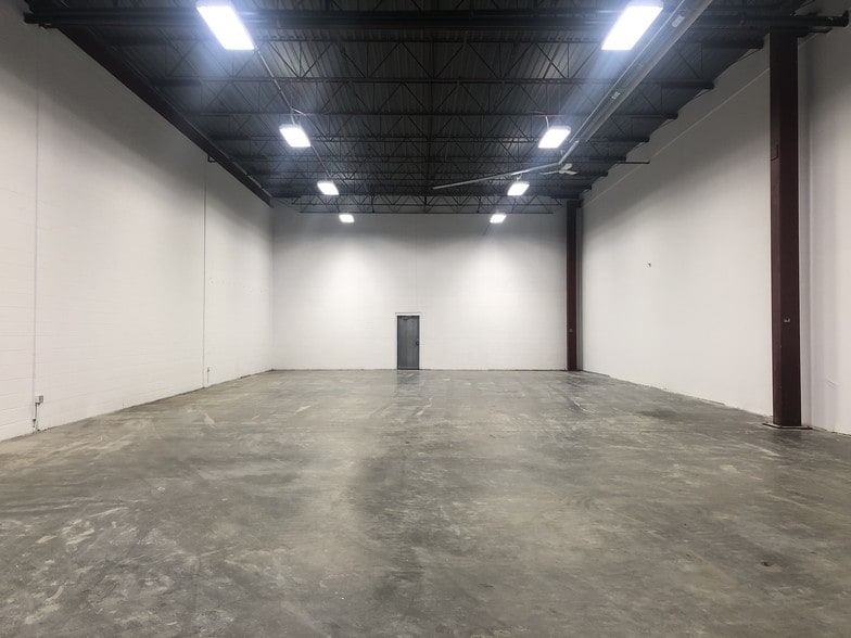 More Photos Of 6715-6739 76th Ave NW, Edmonton Light Manufacturing For Lease