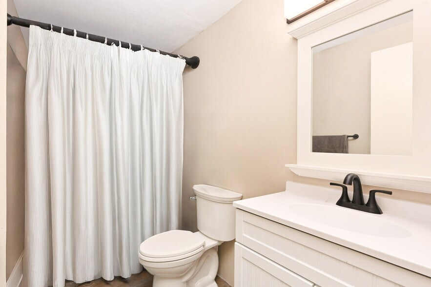 More Photos Of 8708 Rainier Ave S, Seattle Apartments For Sale