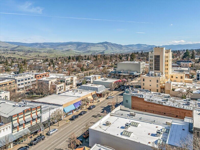 More Photos Of 145 E Main St, Ashland Restaurant For Sale