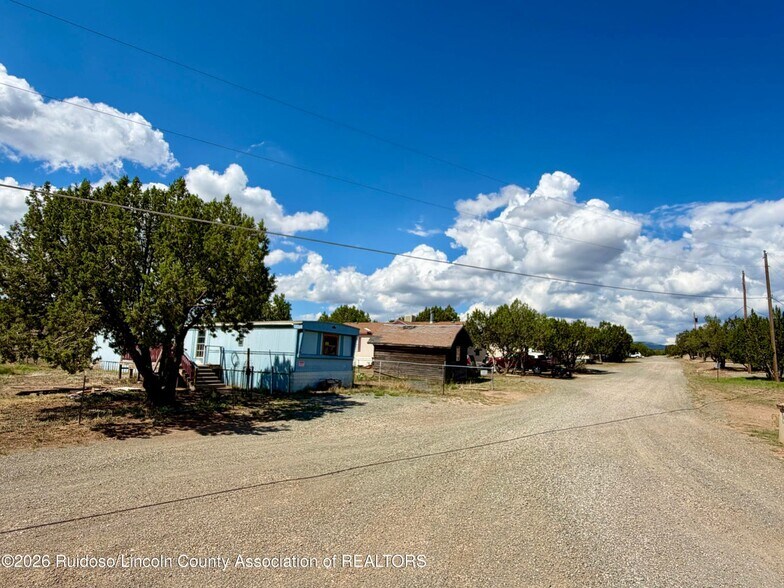 More Photos Of 104 Aspen Dr, Capitan Manufactured Housing Mobile Home Park For Sale
