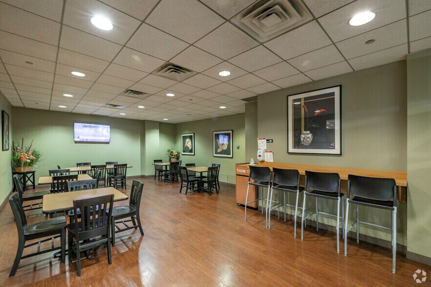 More Photos Of 777 Terrace Ave, Hasbrouck Heights Office For Lease