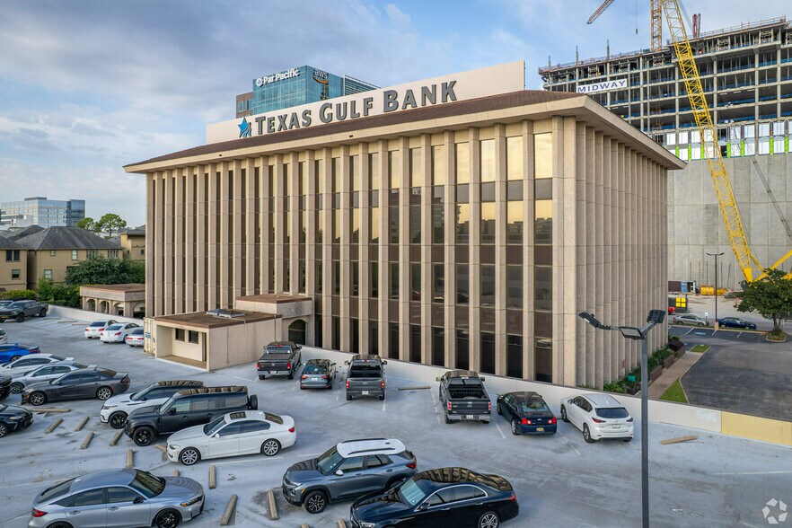 More Photos Of 900 Town & Country Blvd, Houston Office For Lease