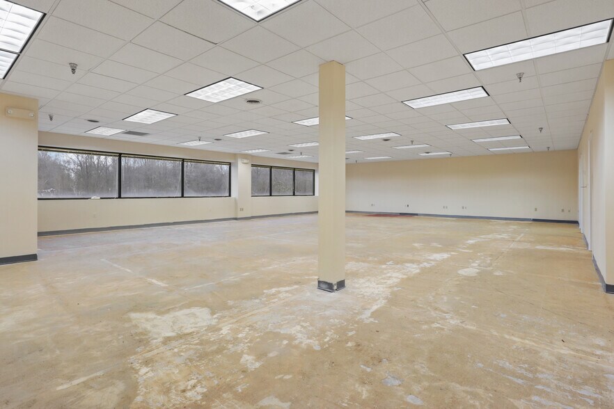 More Photos Of 339 Buschs Frontage Rd, Annapolis Medical For Lease