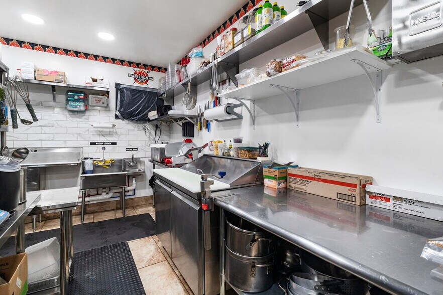 More Photos Of 18 Mckabe Rd, Colton Storefront Retail Residential For Sale