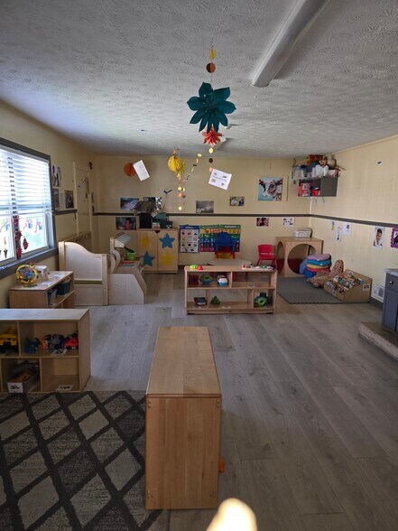 More Photos Of 983 Forest Ave, Forest Park Daycare Center For Sale
