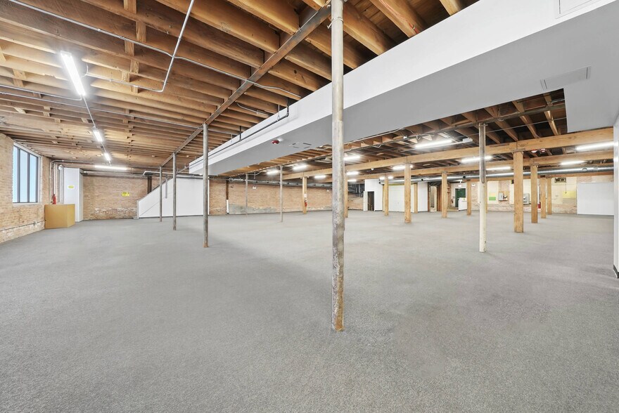 More Photos Of 526 N Western Ave, Chicago Manufacturing For Sale