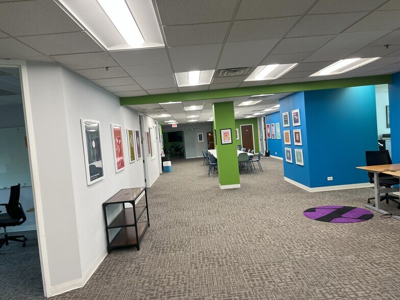 More Photos Of 85-95 Revere Dr, Northbrook Office For Lease