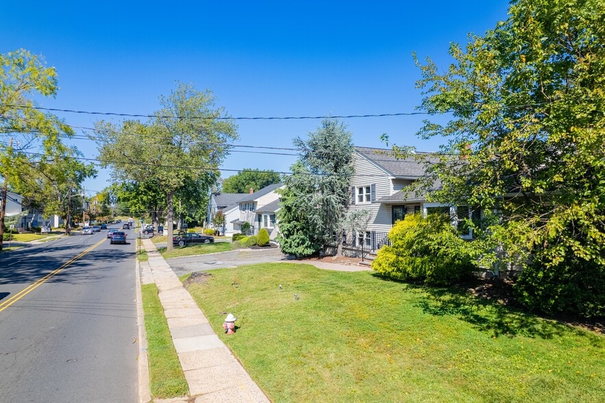 More Photos Of 30 Brant Ave, Clark Office For Sale