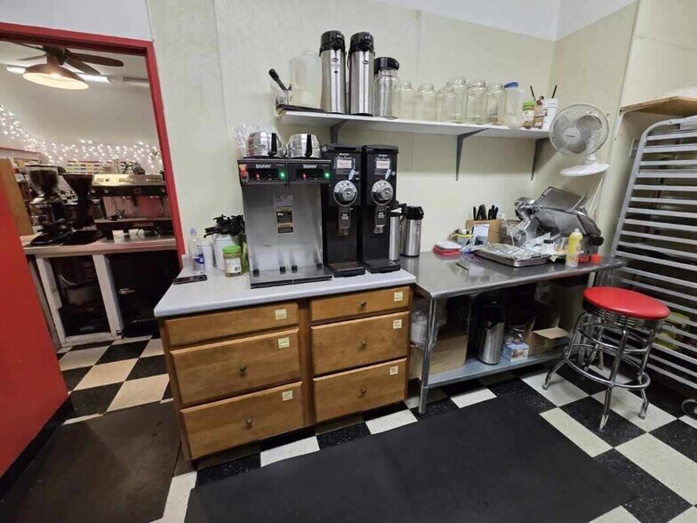 More Photos Of 5030 State Hwy, Eastham Freestanding For Sale