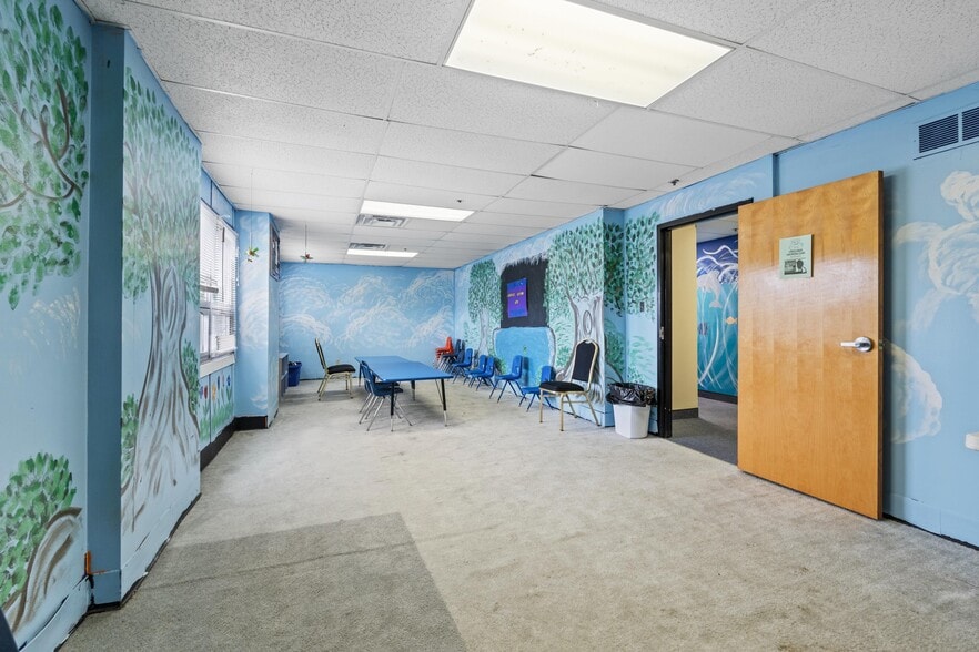 More Photos Of 1975 Haggard Ct, Lexington Religious Facility For Sale