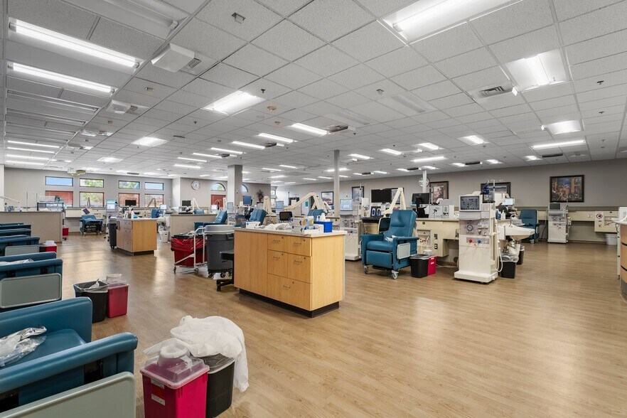 More Photos Of 6825 Burden Blvd, Pasco Medical For Lease