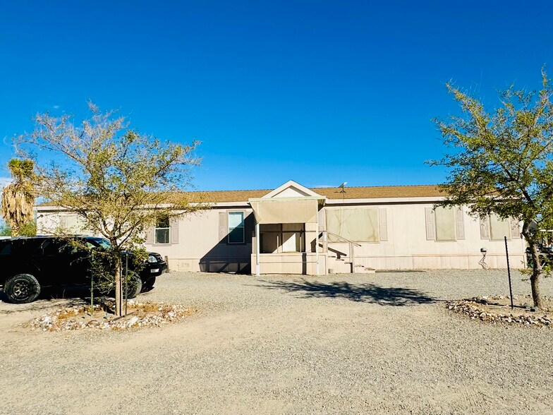 More Photos Of 55 E Kuehn St, Quartzsite Trailer Camper Park For Sale