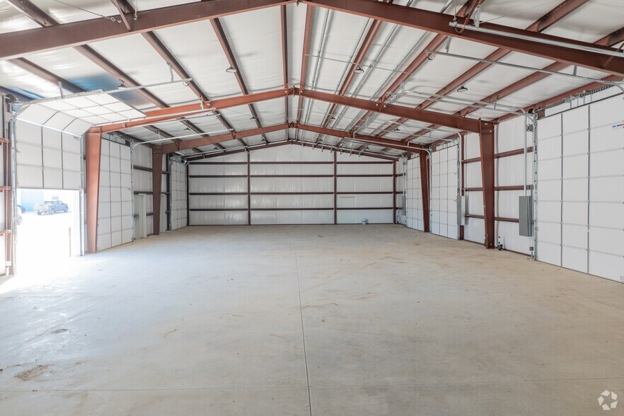 More Photos Of 6225 E Highway 114, Rhome Unknown For Lease