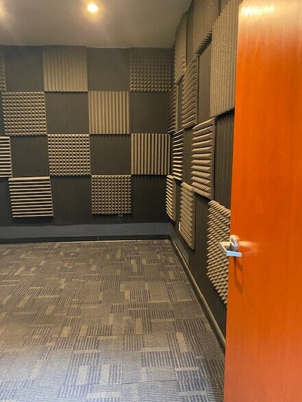 More Photos Of 4200 Sepulveda Blvd, Culver City Office For Lease