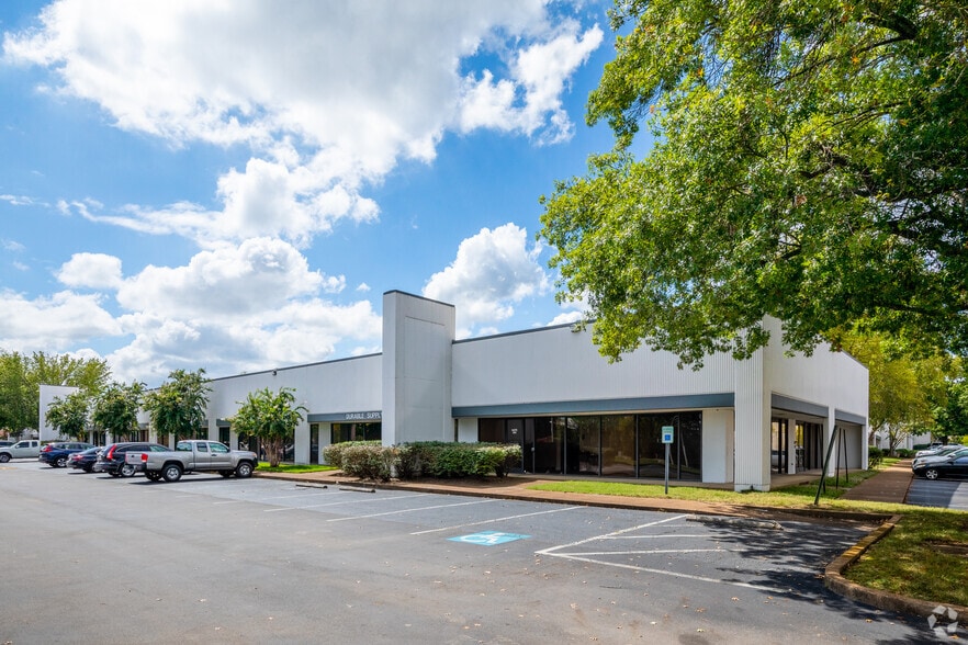 More Photos Of 220 Great Circle Rd, Nashville Unknown For Lease