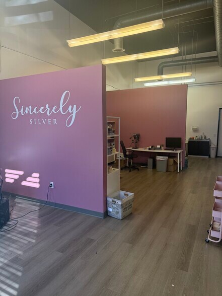 More Photos Of 2610 E Mohawk Ln, Phoenix Warehouse For Sale