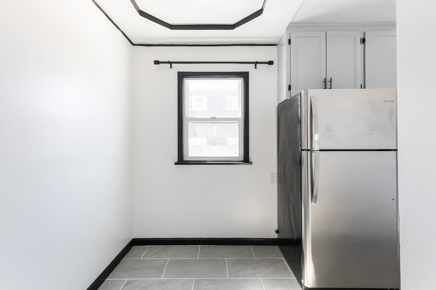 More Photos Of 2243-2245 S Ridgeley Dr, Los Angeles Apartments For Sale
