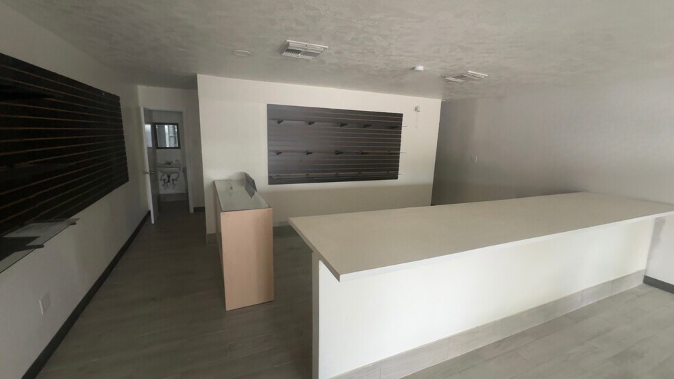 More Photos Of 2005 Ward Rd, Baytown General Retail For Sale