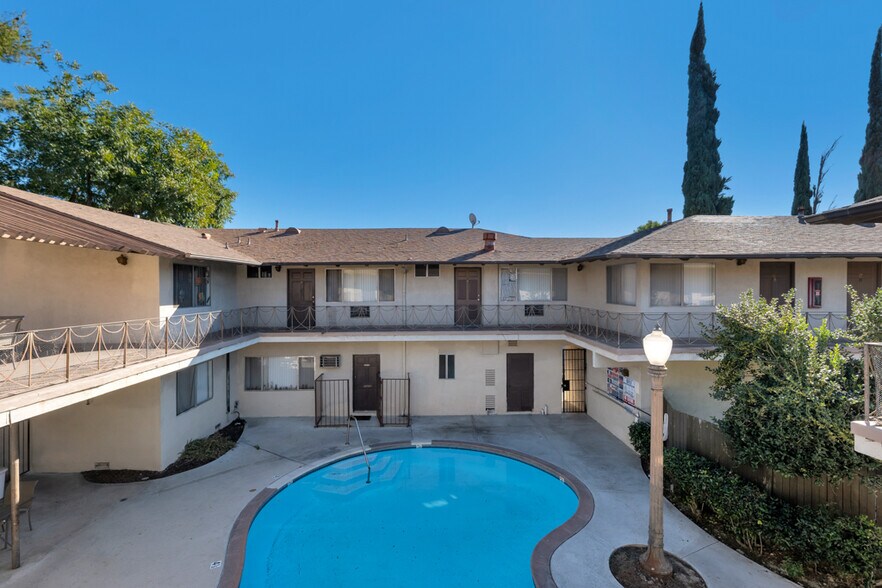 More Photos Of 18350 Napa St, Northridge Apartments For Sale