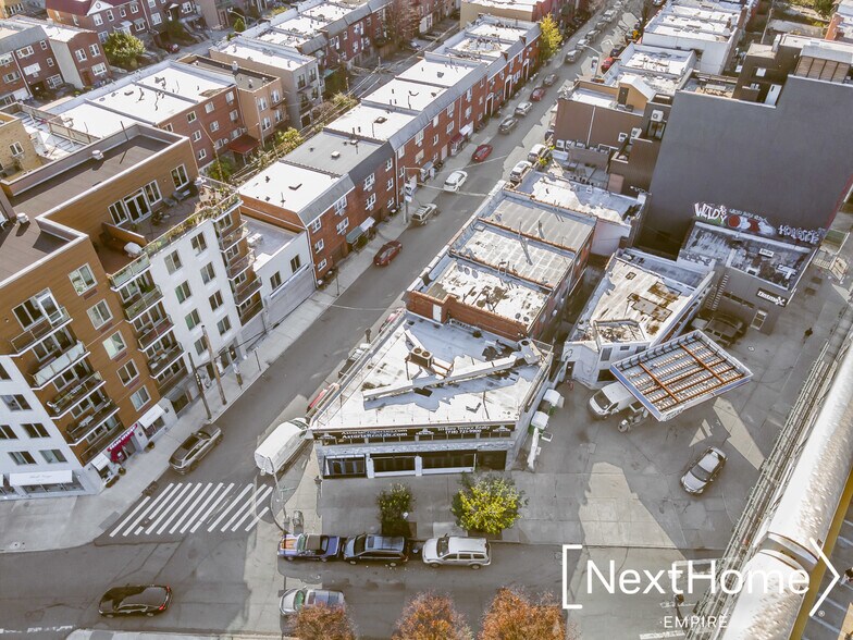 More Photos Of 3106 Astoria Blvd, Astoria Office Residential For Sale