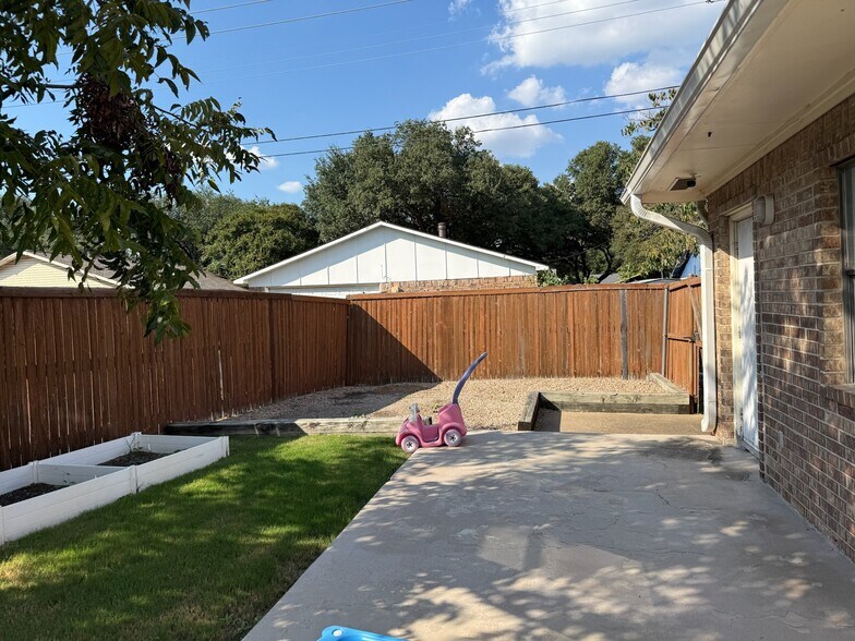 More Photos Of 3929 Alma Dr, Plano Daycare Center For Sale