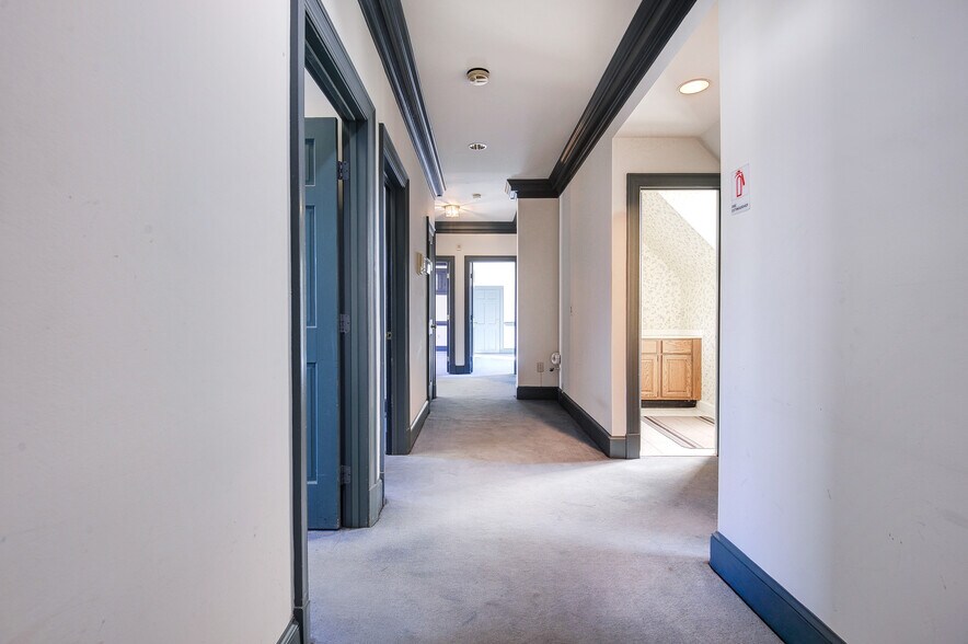 More Photos Of 13000 Harbor Dr, Woodbridge Office For Lease