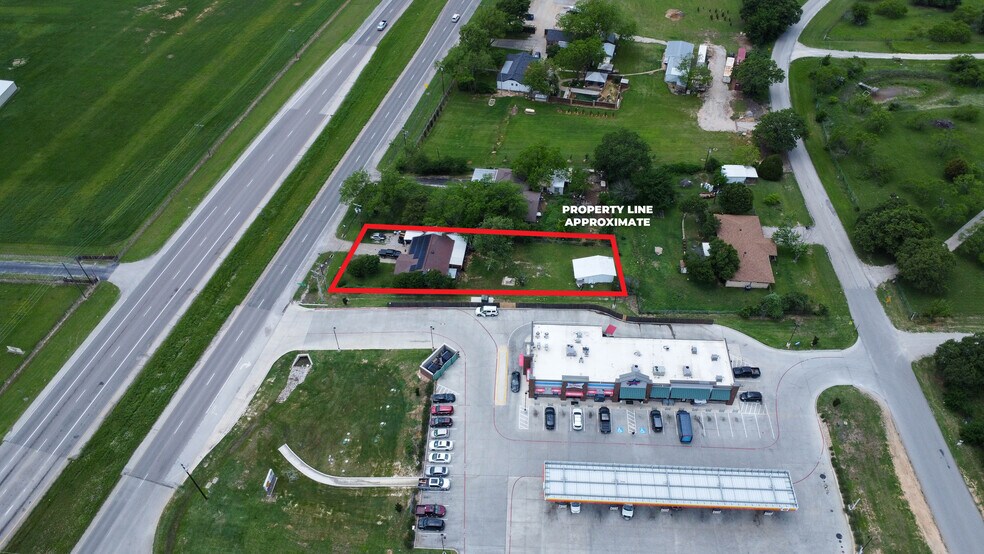 More Photos Of 2090 Mineral Wells Hwy, Weatherford Flex For Sale