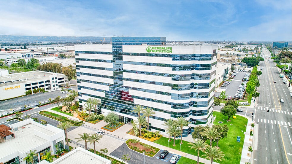 More Photos Of 980 W 190th St, Torrance Unknown For Lease