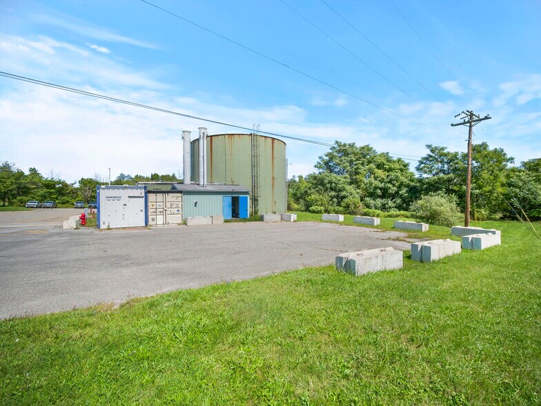 More Photos Of 1434-1440 County Rd, Wantage Warehouse For Sale