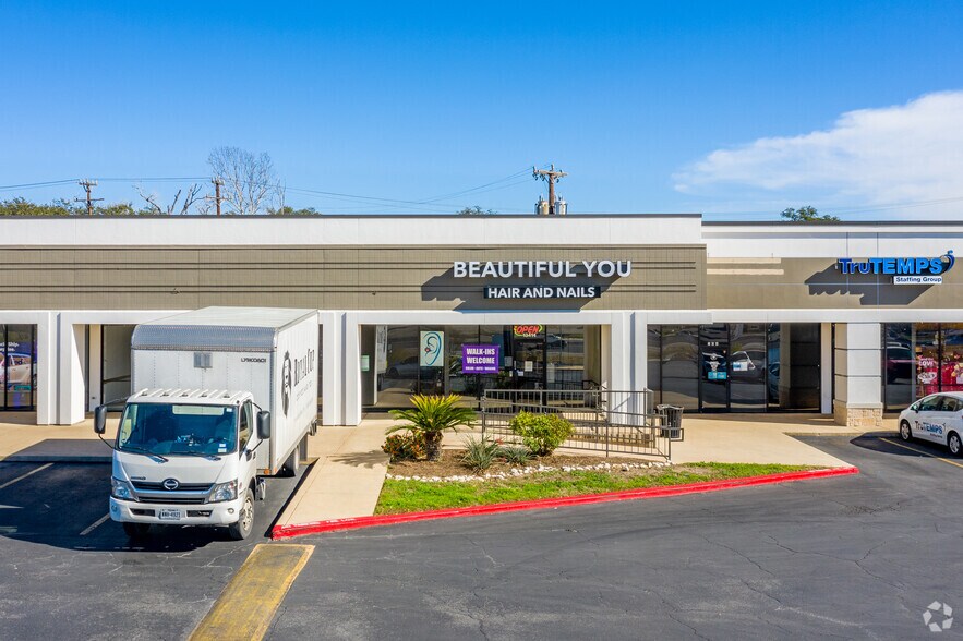 More Photos Of 13402-13486 San Pedro Ave, San Antonio Unknown For Lease