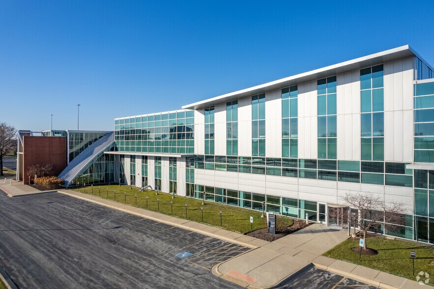 More Photos Of 3800 Golf Rd, Rolling Meadows Office For Lease