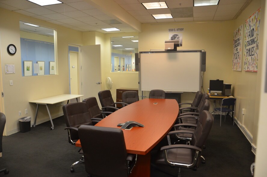 More Photos Of 1420 Columbia Rd NW, Washington Office For Lease