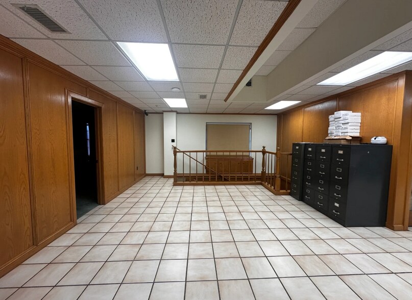 More Photos Of 2702 Shepherd St, Abilene Office For Sale