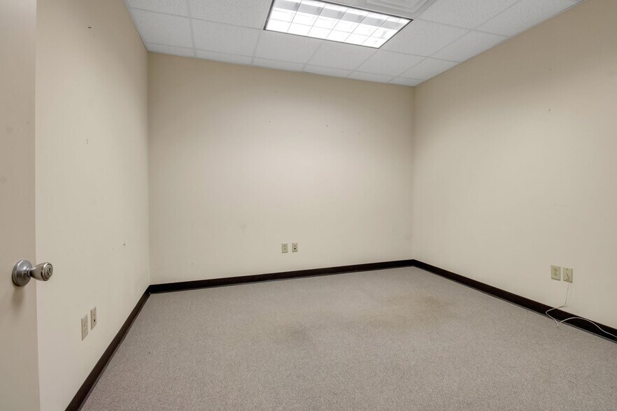 More Photos Of 2-85 Bristol Ln, Ellicottville General Retail For Lease