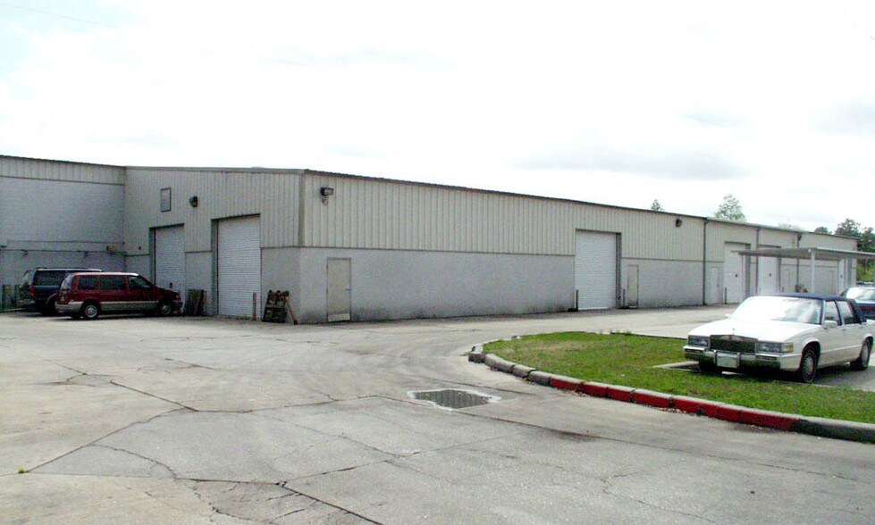 More Photos Of 1086 Florida Central Pky, Longwood Light Manufacturing For Sale