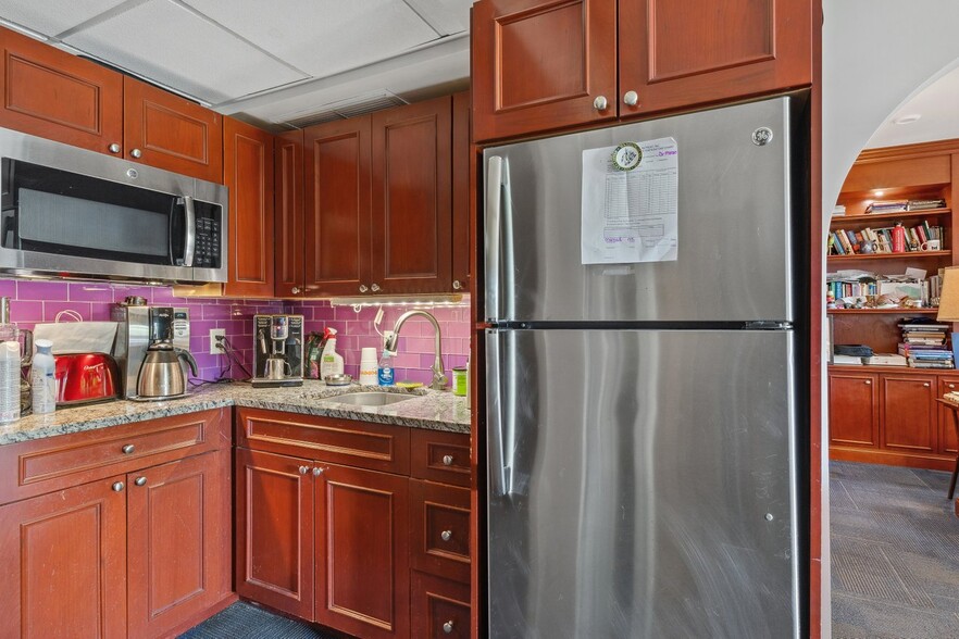 More Photos Of 7051 Seacrest Blvd, Lantana Rehabilitation Center For Sale