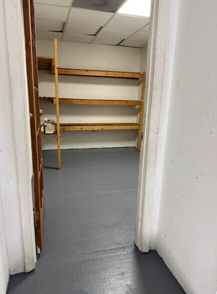 More Photos Of 750 NW 107th St, Miami Warehouse For Lease