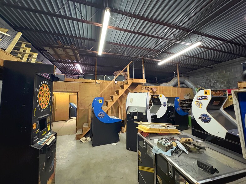 More Photos Of 1836 Gum Branch Rd, Jacksonville Office For Lease