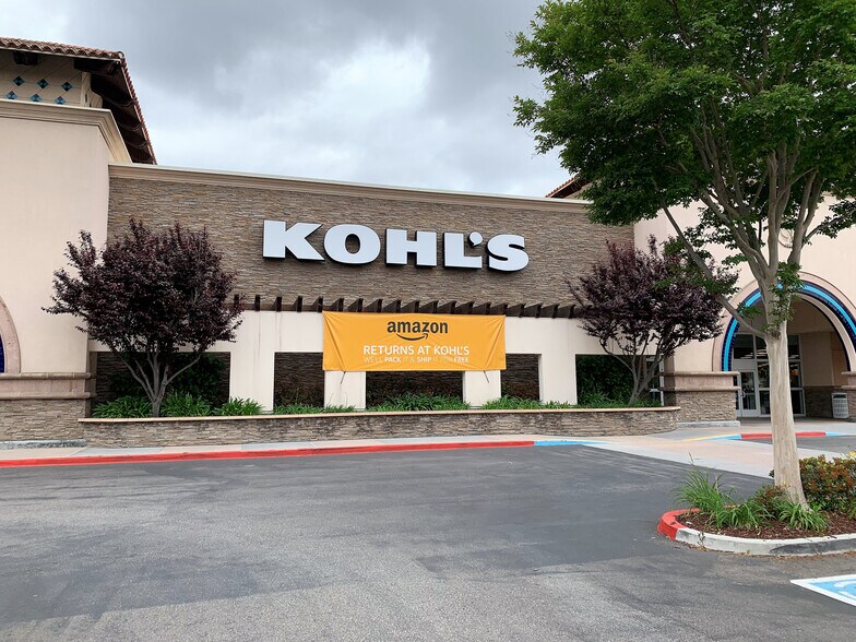 More Photos Of SW Newbury Road & Kelly Rd, Thousand Oaks Unknown For Lease