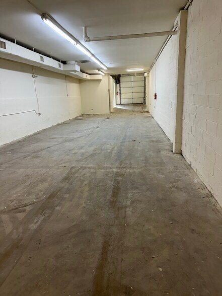 More Photos Of 340 W Pleasantview Ave, Hackensack Industrial For Lease