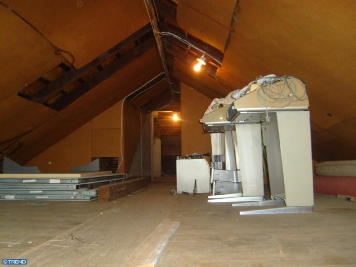 More Photos Of 46 Hilltown Pike, Line Lexington Office For Sale