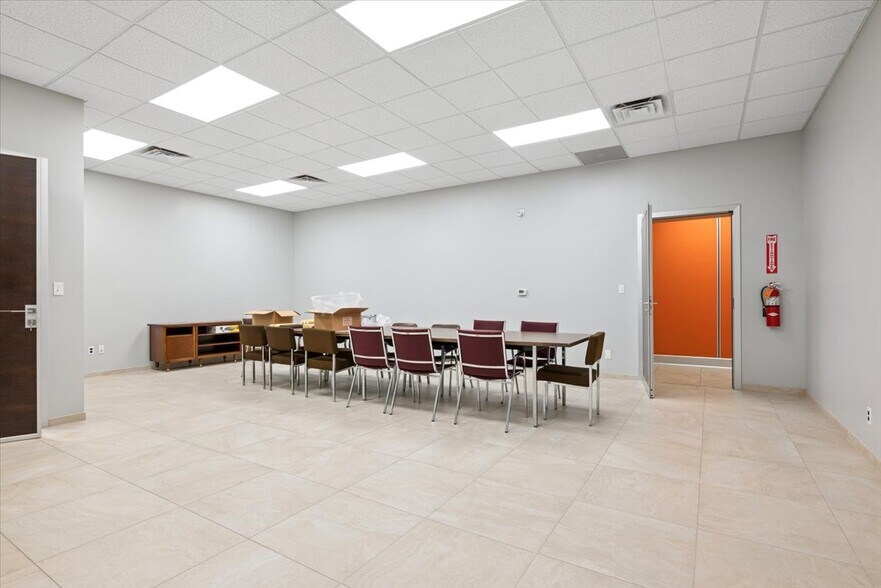 More Photos Of 3087 E Us 22, Somerville Manufacturing For Lease