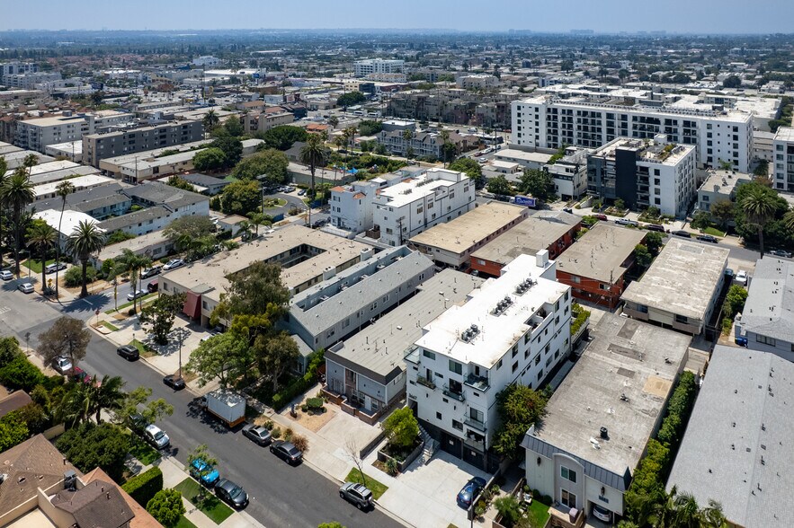 More Photos Of 3667 Mentone Ave, Los Angeles Multifamily For Sale