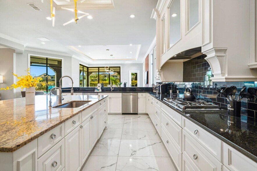 More Photos Of 521 Muirfield Loop, Reunion Specialty For Sale