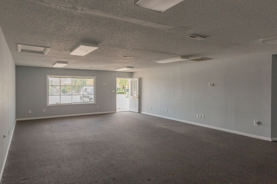 More Photos Of 101-111 Rankin Ave, Mount Holly Unknown For Lease