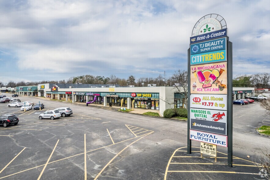 More Photos Of 3685-3721 Hickory Hill Rd, Memphis Storefront For Lease