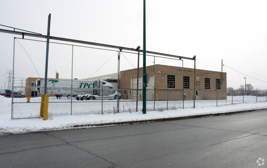 Primary Photo Of 7101 S Kostner Ave, Chicago Truck Terminal For Lease